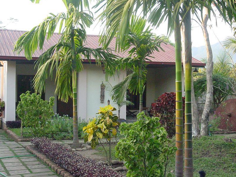 Golden Sunrise Hotel Kyaikto Exterior foto